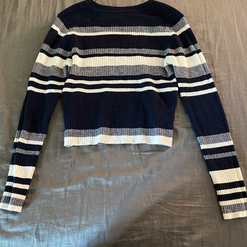 Long sleeve crop top sweater